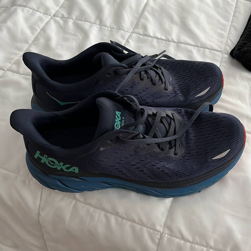 Hoka Clifton 8